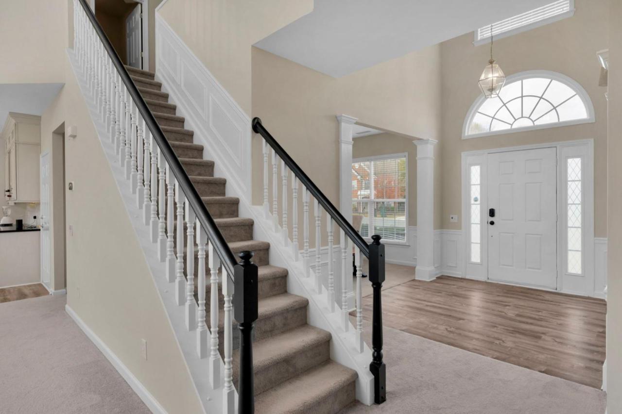Spectacular Singe-family With Pool & Amenities